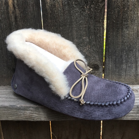 UGG Shoes - UGG Womens Slippers Sz 6 Nightfall Waterproof